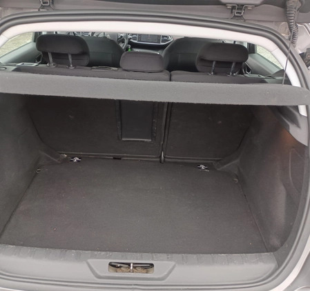 Peugeot 308 cena 29500 przebieg: 209000, rok produkcji 2016 z Ujście małe 254